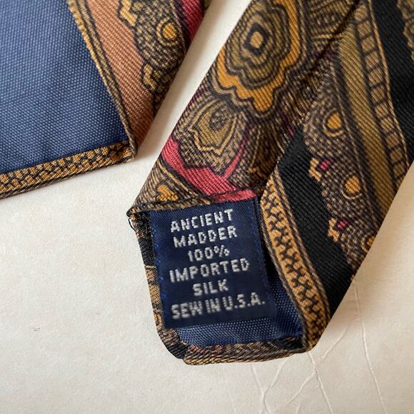 Vintage 1970s/1980s Peterborough Row 100% Silk Tie Made in USA Paisley Brown Red - Picture 4 of 8